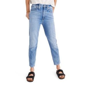 Madewell High Waist Mom Jean in Melva Wash